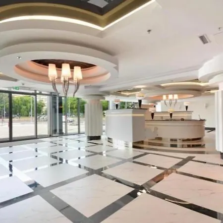 Appartement Hanza Tower Luxury 24 Pool & *