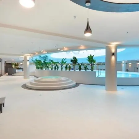 Hanza Tower Luxury 24 Pool & * Szczecin